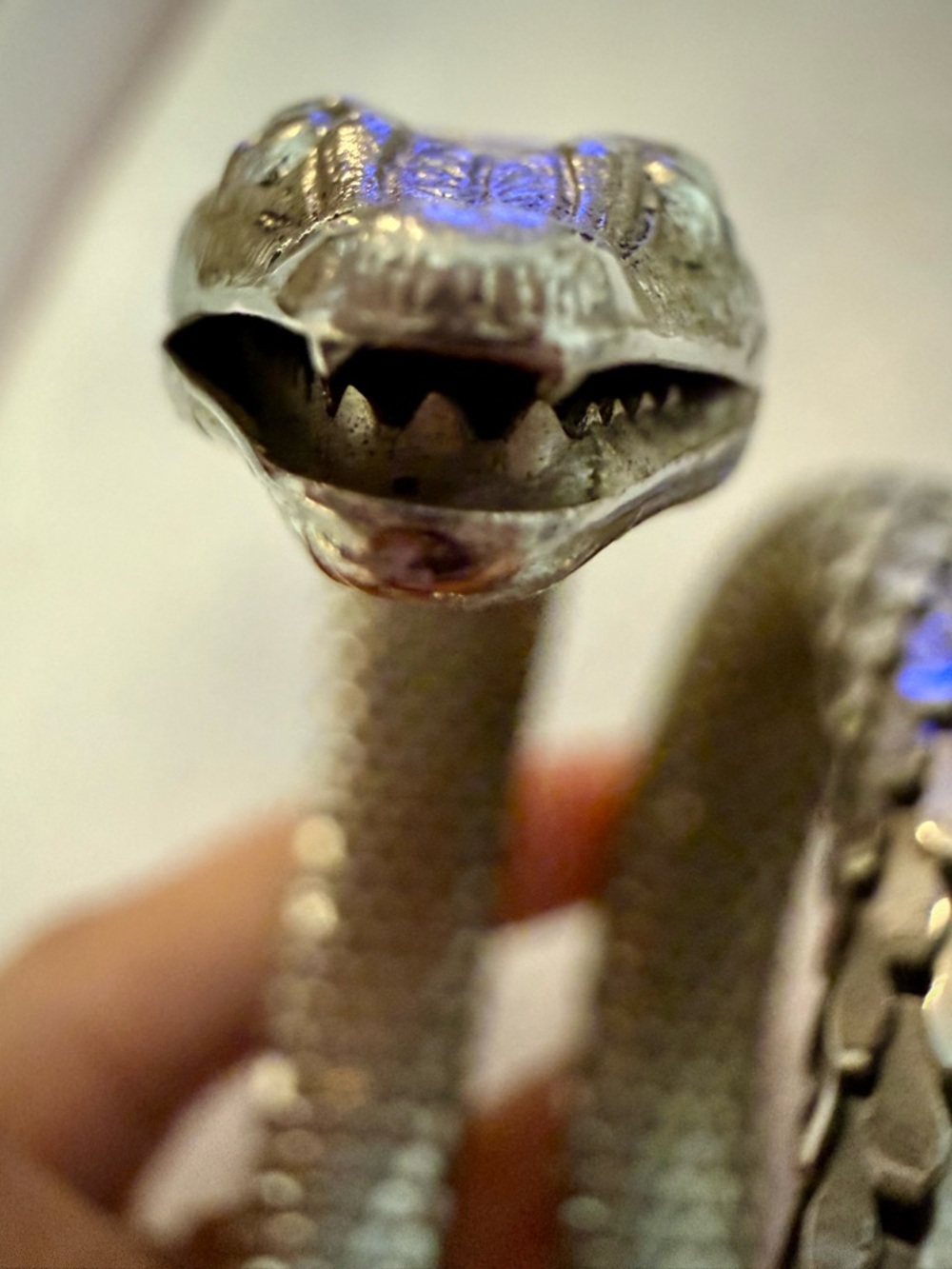 Vintage 1960s Whiting & Davis Silver Coiled Serpent Bracelet 🖤 - Picture 8 of 17